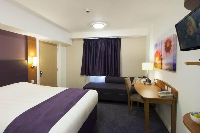 Premier Inn Watford - Croxley Green 외부 사진